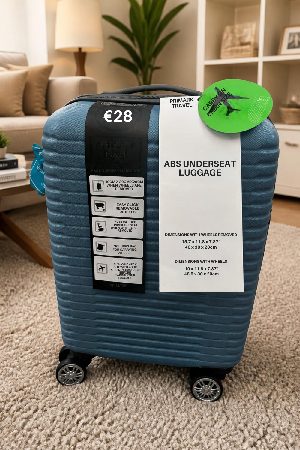 Primark Travel ABS Underseat Luggage blauw, €28, afmetingen 40x30x20cm